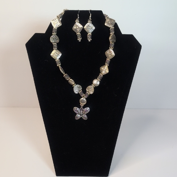 Jewelry - Elegant Silver Butterfly Jewelry Set